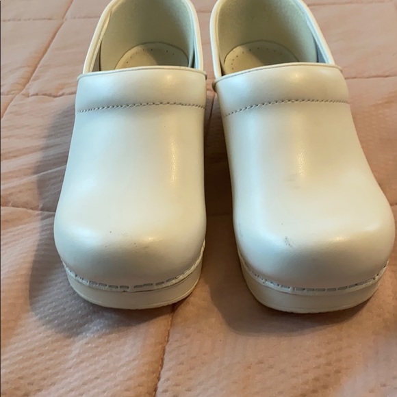 Clogs - Picture 5 of 5